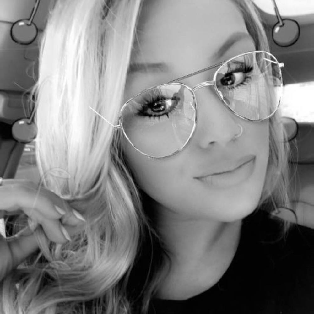 Meet your Posher, Amanda